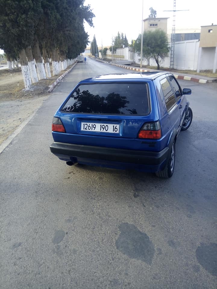 VOLKSWAGEN GOLF 2