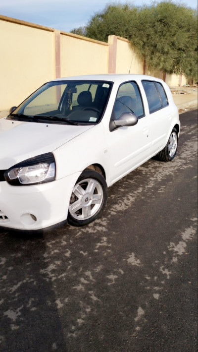 RENAULT CLIO CAMPUS