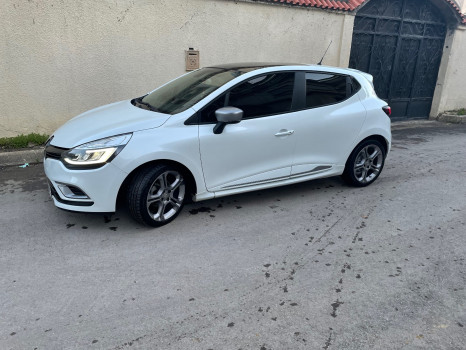 RENAULT CLIO IV